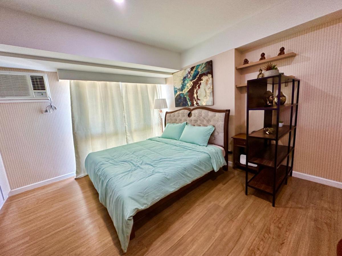 Feels Like Home Condos Abreeza Place Tower 1 & 2 Davao Exterior photo