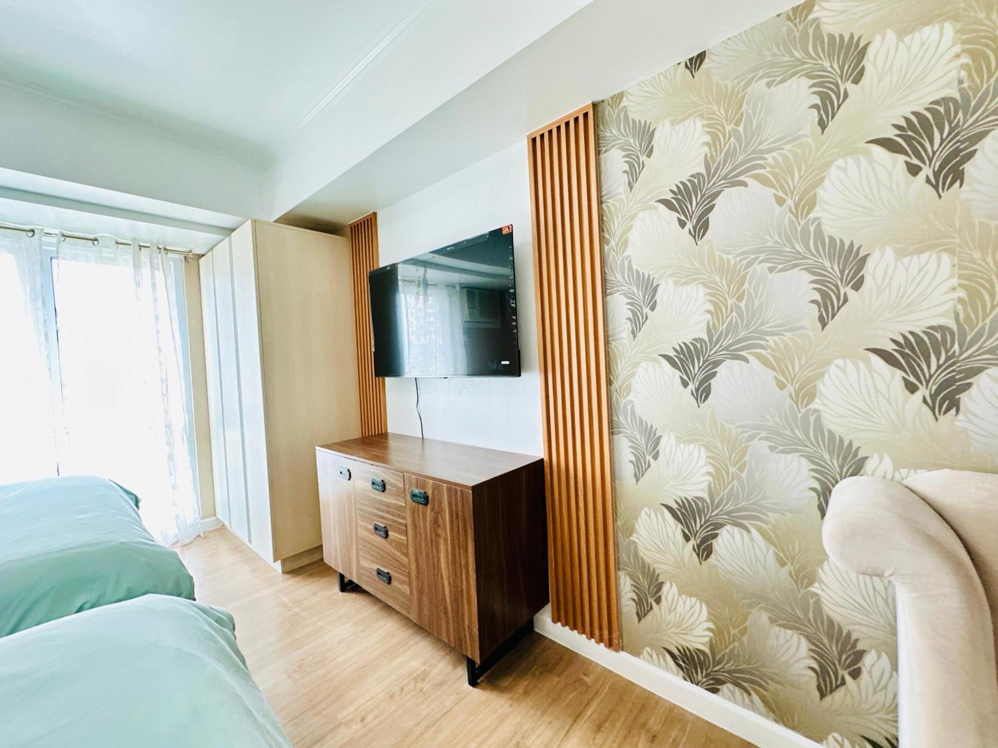 Feels Like Home Condos Abreeza Place Tower 1 & 2 Davao Exterior photo